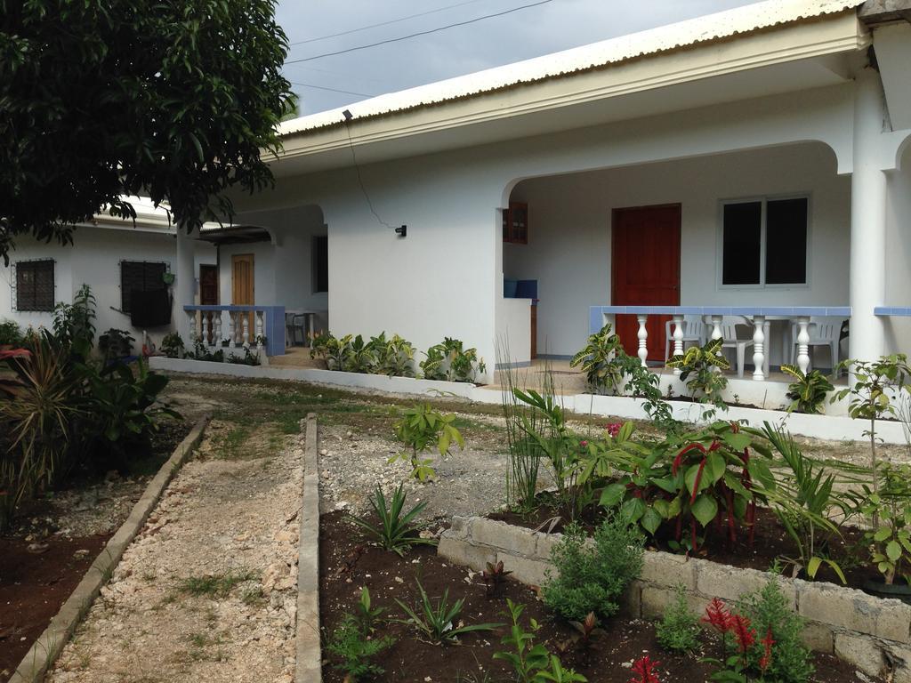 Mangoes Place Moalboal Bagian luar foto